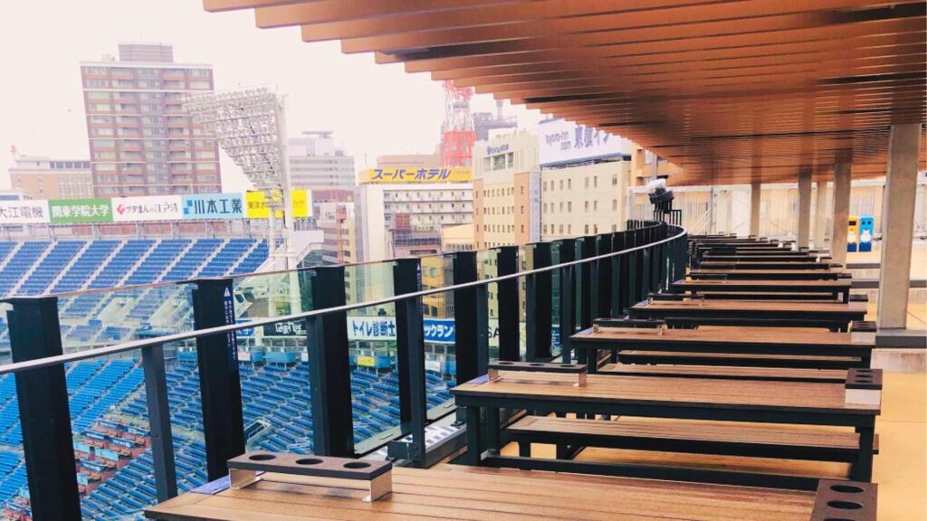 横浜スタジアムの唯一屋根がある座席